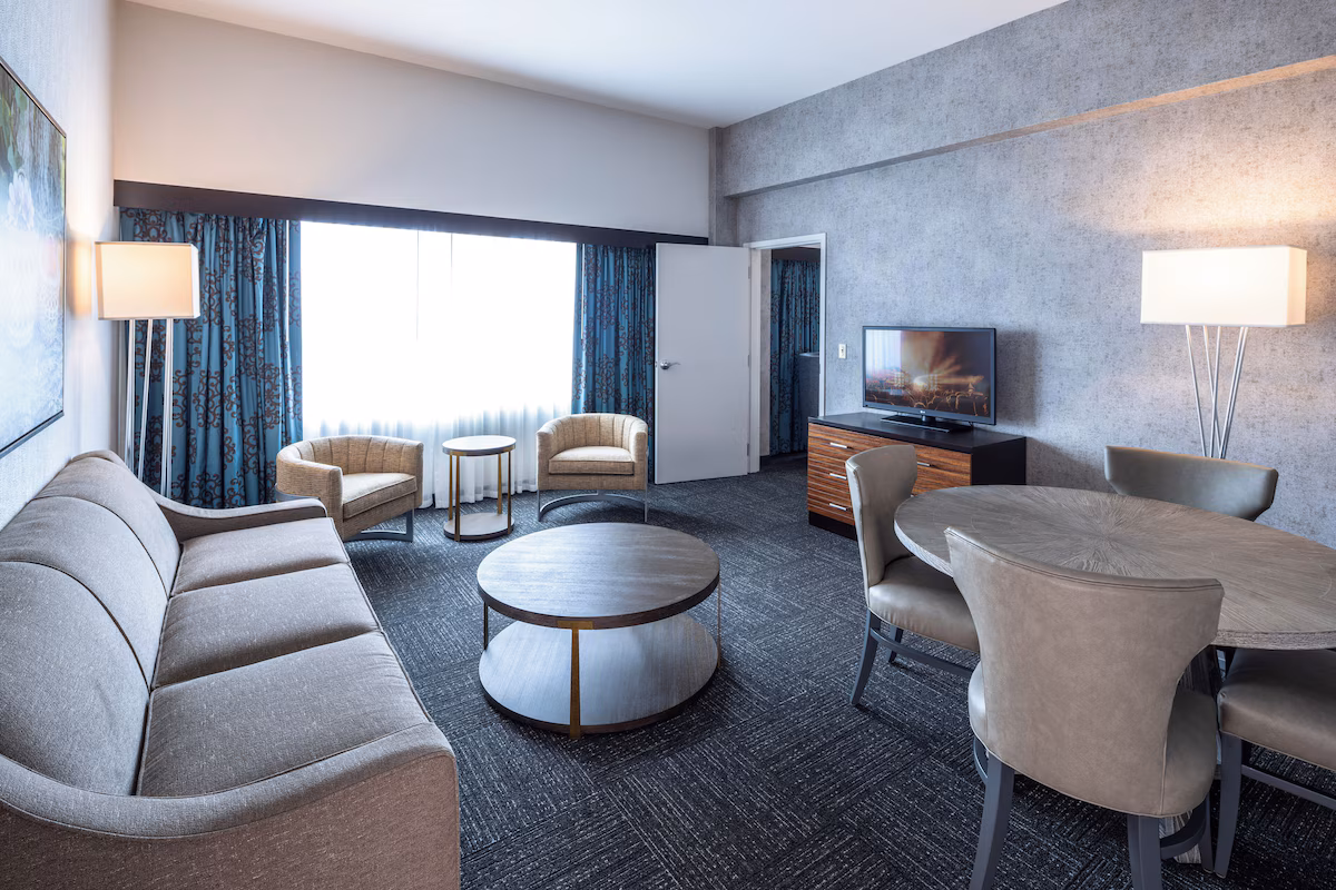 Luksusowa suite górska z panoramicznym widokiem na szczyty i spa